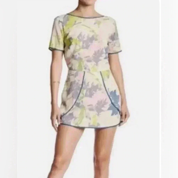 Adelyn rae Floral skirt romper with pockets size Medium - Picture 1 of 6